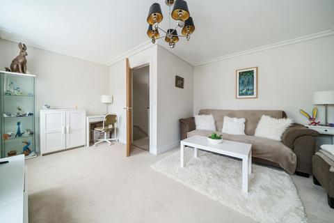 4 bedroom end of terrace house for sale, Hunters Place, Hindhead, GU26