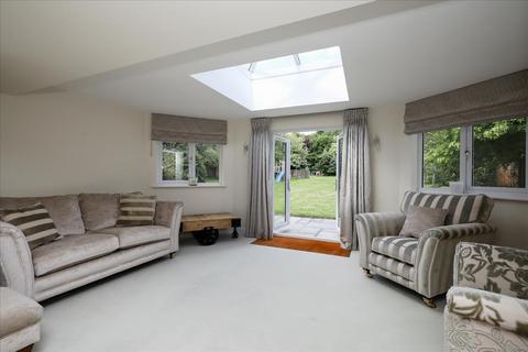 Rose Arch Buckhurst Road, Westerham, TN16 2HS