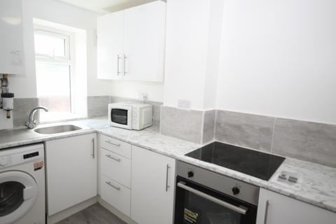 Studio to rent, Park Avenue, Park Royal, Middlesex, NW10