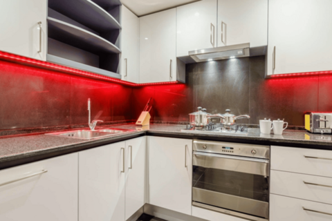 2 bedroom apartment to rent, 39 Westferry Circus, London, E14