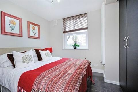 3 bedroom flat to rent, St. John's Wood Park, St. John's Wood, London, NW8