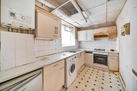 1 bedroom flat for sale, Southampton Way, Camberwell SE5