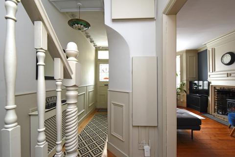 67 Woodrow, London, SE18 5DH