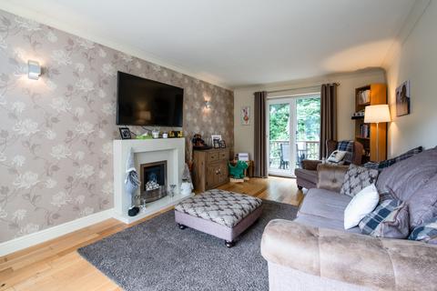 4 bedroom detached house for sale, Oakwood Drive, Bingley, West Yorkshire, BD16