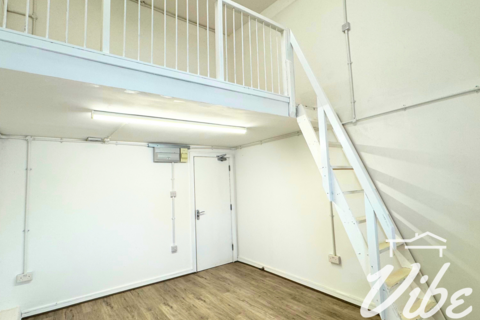 Industrial unit to rent, Grosvenor Way, London E5