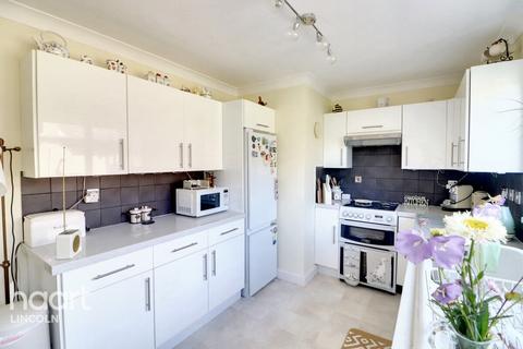 3 Chestnut Way, Binbrook, Market Rasen, LN8 6DD