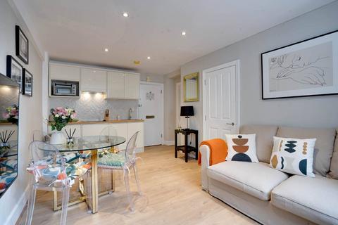 1 bedroom flat to rent, Sloane Avenue, Chelsea, London, SW3