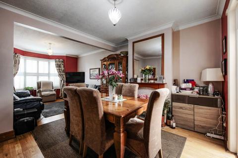 39 Elizabeth Road, London, E6 1BW