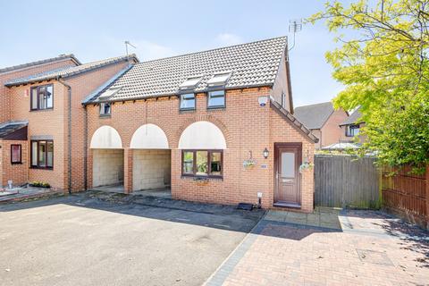 3 bedroom end of terrace house for sale, Blenheim Court, Bishop's Stortford, Hertfordshire, CM23