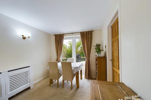 21 Bragenham Side, Stoke Hammond, Milton Keynes, MK17 9DB