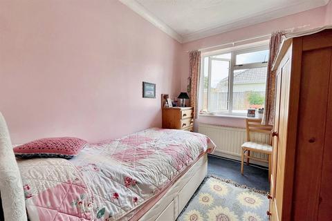 15 Cheam Road, Broadstone, BH18 9HB