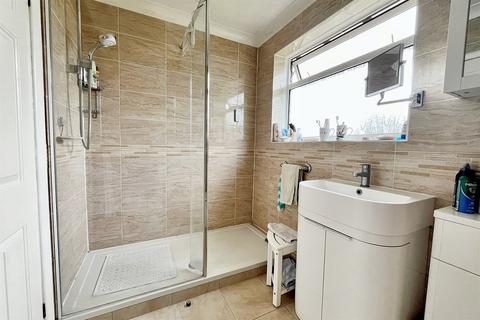 15 Cheam Road, Broadstone, BH18 9HB