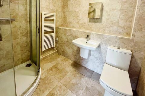 2 bedroom flat for sale, Riverside Court, Waters Edge, Marple Bridge, Stockport, SK6