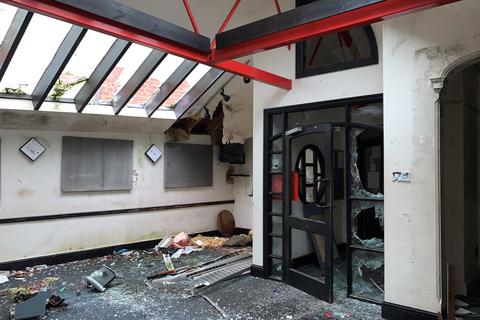 29 - 31 Chantry Lane, Grimsby, DN31 2LP