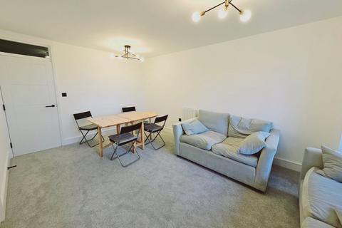 2 bedroom flat to rent, Raffles House, Brampton Grove, Hendon, NW4