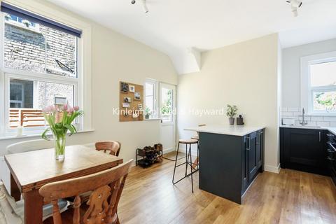 2 bedroom flat for sale, Samos Road, Penge