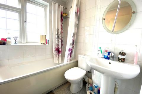 4 bedroom end of terrace house to rent, Staines-upon-Thames, Surrey TW18