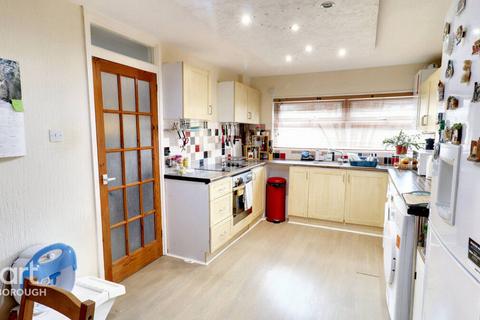 3 bedroom terraced house for sale, Fellowes Gardens, Peterborough