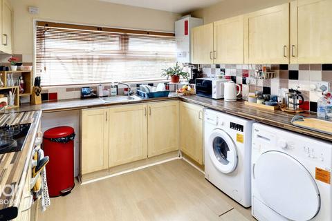 3 bedroom terraced house for sale, Fellowes Gardens, Peterborough