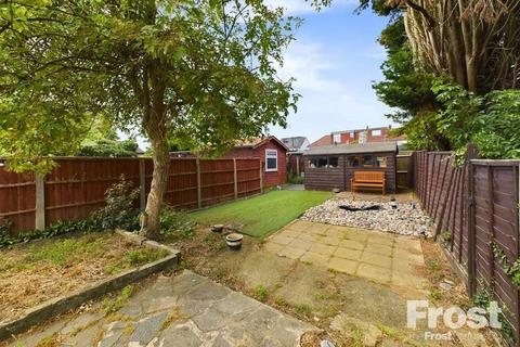 3 bedroom end of terrace house for sale, Cranleigh Road, Feltham, Middlesex, TW13