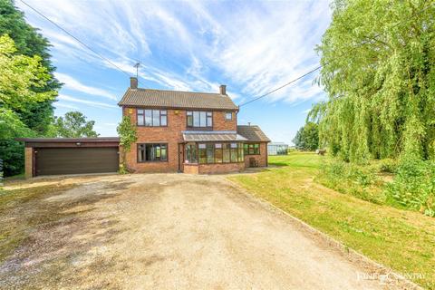 3 bedroom detached house for sale, Moulton