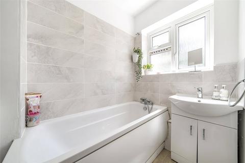 63 Georgelands, Ripley, Woking, GU23 6DG