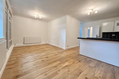 Flat 3, 77 Albemarle Road, Beckenham, BR3 5HW