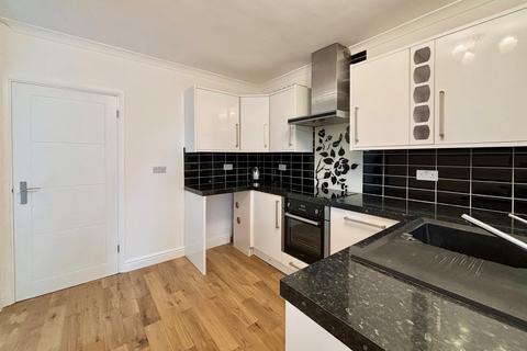 Flat 3, 77 Albemarle Road, Beckenham, BR3 5HW