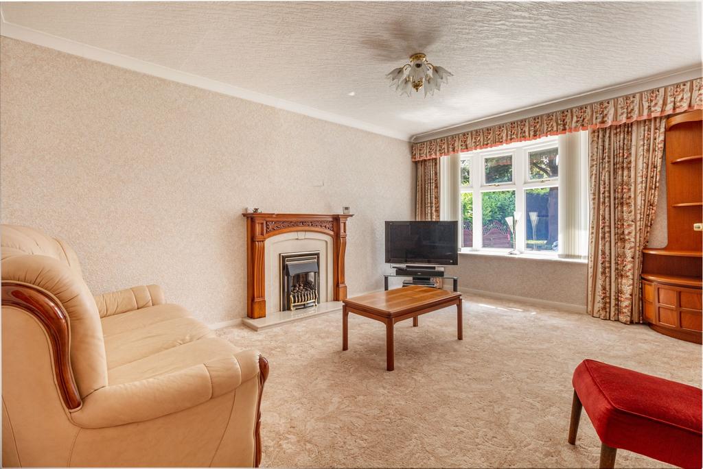 Arundel Road, Bromsgrove, B60 2HN 3 bed detached house for sale £400,000