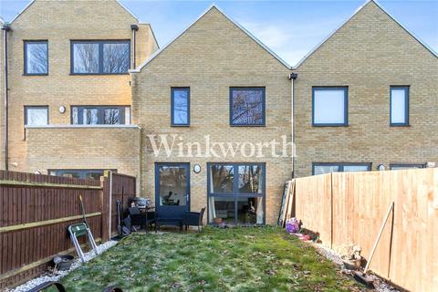 3 bedroom terraced house for sale, Bathurst Square, London, N15