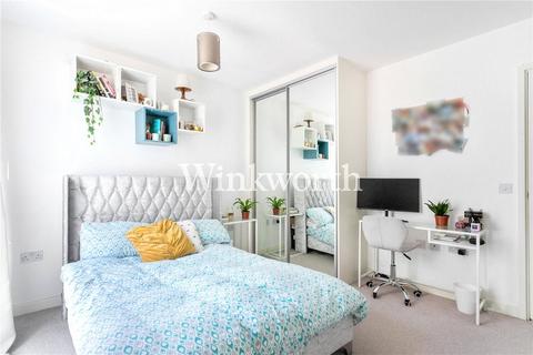 12 Bathurst Square, London, N15 4FU