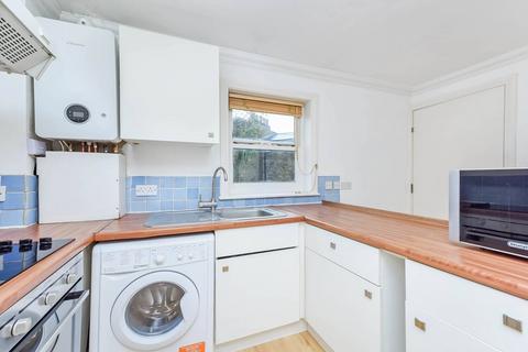 1 bedroom flat to rent, Salisbury Place, Oval, London, SW9