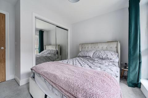 2 bedroom flat for sale, High Wycombe,  Buckinghamshire,  HP13