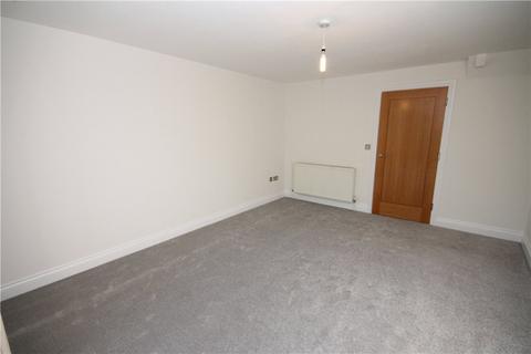 3 bedroom terraced house to rent, St James Close, Surrey KT18