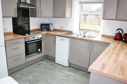 2 bedroom terraced house for sale, George Street, Lindley, Huddersfield, West Yorkshire, HD3