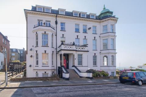 2 bedroom flat for sale, Second Avenue, Cliftonville, CT9