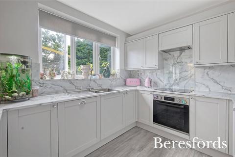 3 bedroom link detached house for sale, Barrington Court, Hutton, CM13