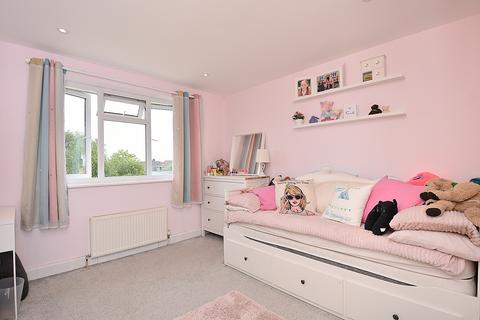 35 Manor Close, Templecombe, BA8 0LA