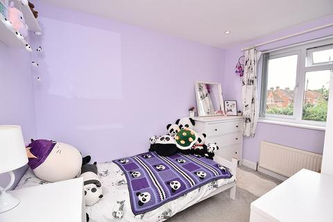 35 Manor Close, Templecombe, BA8 0LA