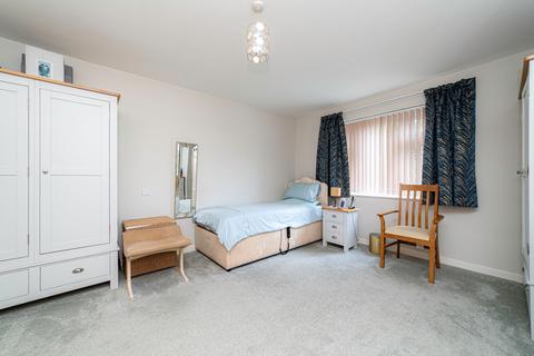 2 bedroom flat for sale, North Street, Milton Regis, ME10