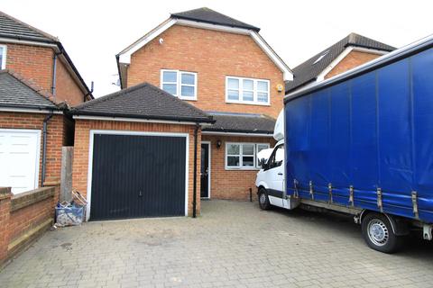 5 bedroom detached house for sale, Allen Road, Rainham RM13