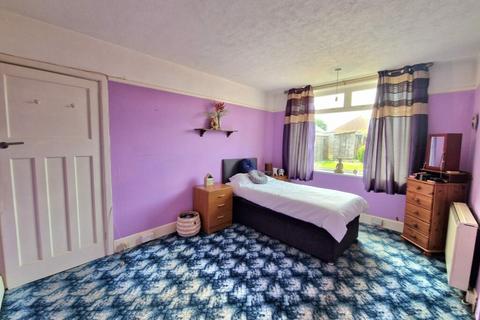 2 bedroom bungalow for sale, Heathfield Avenue, Wallisdown, Poole