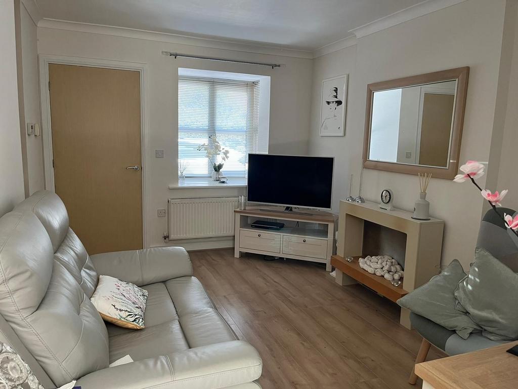 Brockton Avenue, Farndon, NG24 2 bed semidetached house to rent £775
