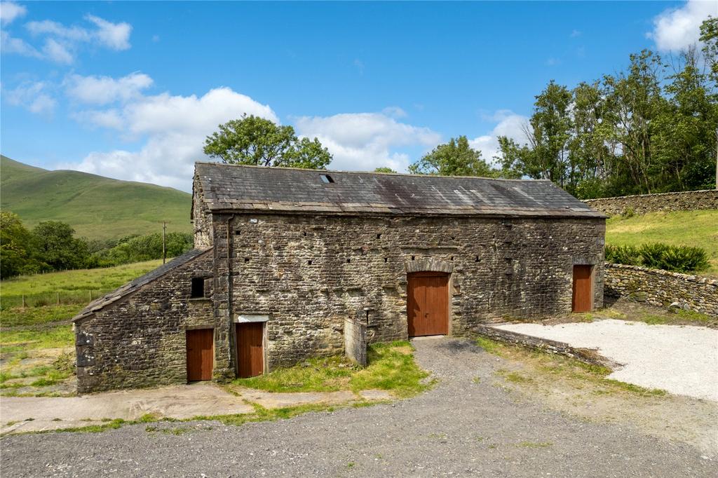 Lot 1   Barn