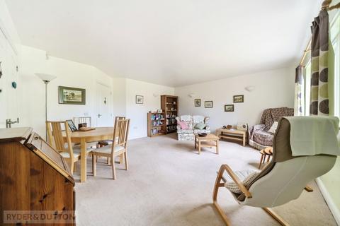 1 bedroom apartment for sale, Station Road, Hadfield, Glossop, Derbyshire, SK13