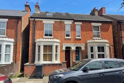 4 bedroom semi-detached house to rent, Dudley Street