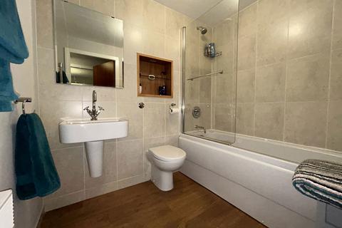 2 bedroom flat for sale, Worsdell Drive, ,, Gateshead, Tyne and Wear, NE8 2DF