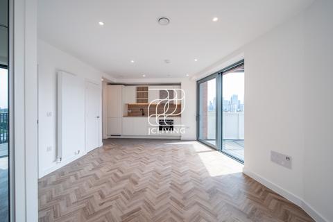 Studio to rent, Three Waters, London, E3