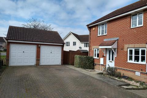 2 bedroom house to rent, Gatekeeper Close, Pinewood, Ipswich, Suffolk, UK, IP8