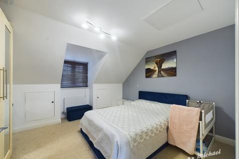 3 bedroom terraced house for sale, Widdowson Place, Aylesbury, Buckinghamshire